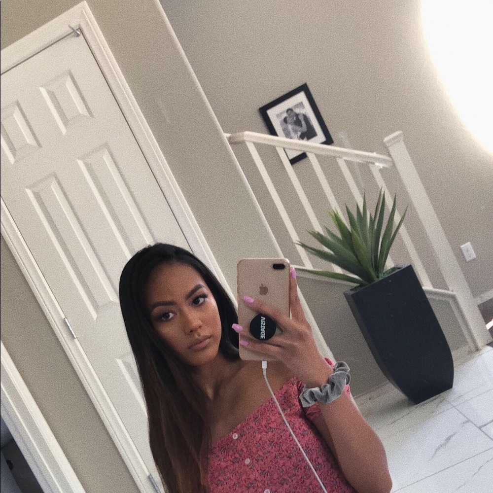 Meet your Posher, Kiana
